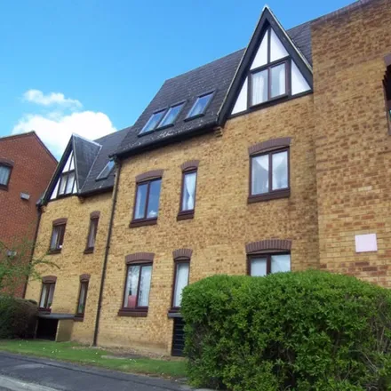 Buy this studio apartment on Forsyth Court in Badgers Close, London