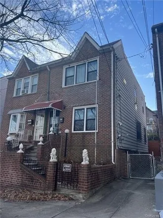 Rent this 3 bed house on 4237 Boyd Avenue in New York, NY 10466