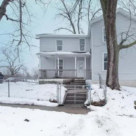 Buy this 3 bed house on 395 West 12th Street in Davenport, IA 52803