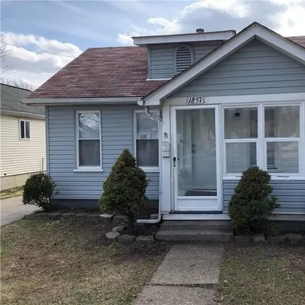 Rent this 3 bed house on 1889 Russell Avenue in Lincoln Park, MI 48146
