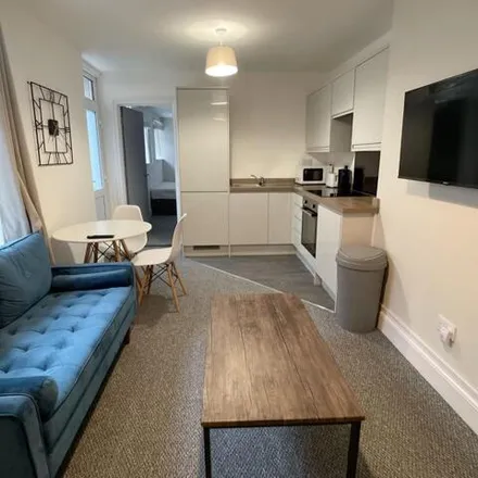 Image 2 - 17 Ermington Terrace, Plymouth, PL4 6QQ, United Kingdom - Apartment for rent