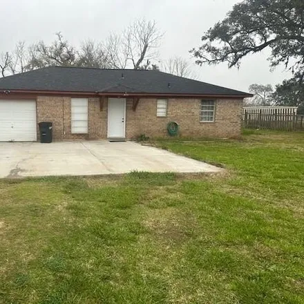 Rent this 2 bed house on 148 Hutson Lane in Brazoria, TX 77422