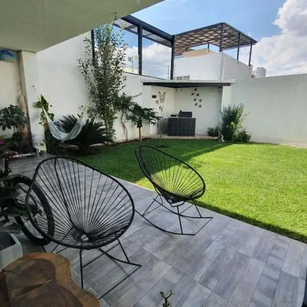 Buy this 4 bed house on Paseo de las Lómas in Delegaciön Santa Rosa Jáuregui, QUE