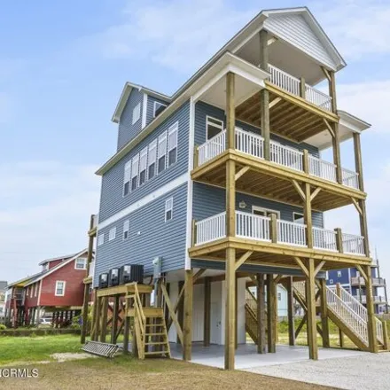 Image 5 - 8121 6th Avenue, North Topsail Beach, NC 28460, USA - House for sale