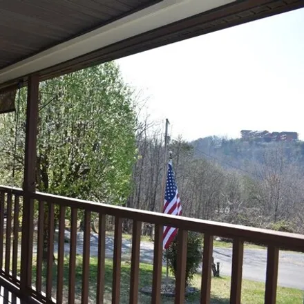 Image 3 - 932 Bryan Way, Sevier County, TN 37862, USA - House for sale