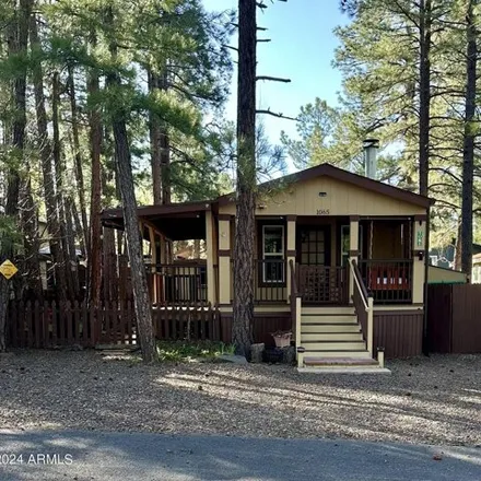 Buy this studio apartment on 1099 Chalet Place in Munds Park, Coconino County