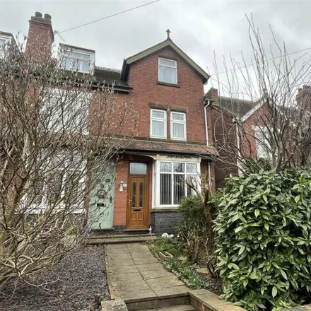 Buy this 3 bed house on Holly Street in Burton-on-Trent, DE15 9ET