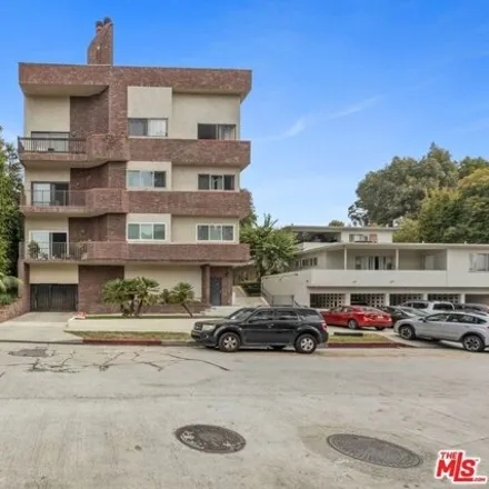 Image 1 - 611 Levering Avenue, Los Angeles, CA 90024, USA - House for rent