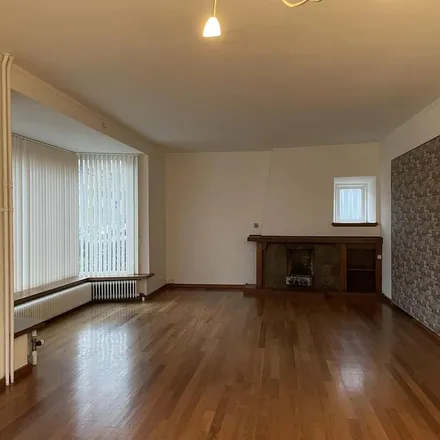 Rent this 4 bed apartment on Nieuwstraat 33 in 6431 KP Heerlen, Netherlands