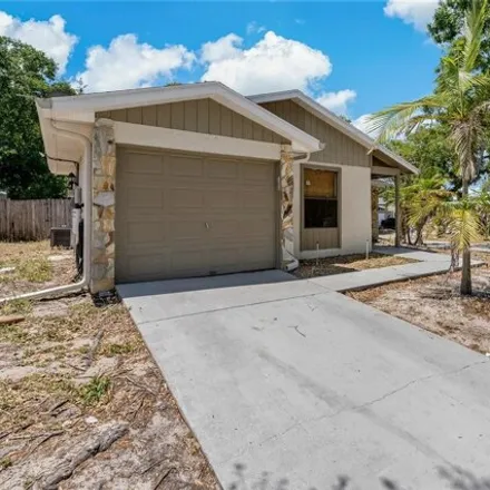 Rent this 3 bed house on 727 Arthurs Court in Tarpon Springs, FL 34689