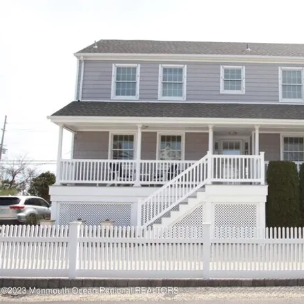 Rent this 3 bed house on 1029 Barnegat Lane in Mantoloking, Ocean County