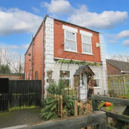Buy this 2 bed house on Nisa Local in Park Road South, Red Bank
