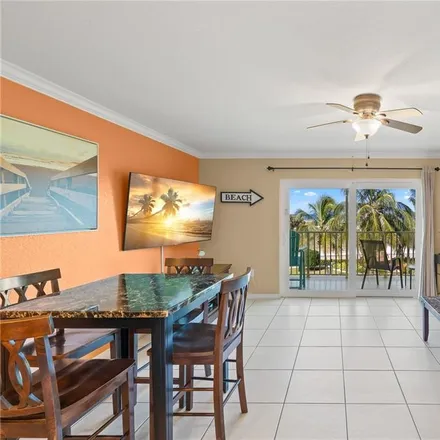 Image 5 - Tahitian Resort, 11320 Gulf Boulevard, Treasure Island, Pinellas County, FL 33706, USA - House for sale