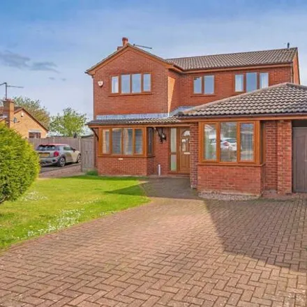 Buy this 4 bed house on Barlow Close in Rothwell, NN14 6YD