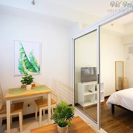 Rent this 1 bed apartment on EDSA in Makati, 1219 Metro Manila