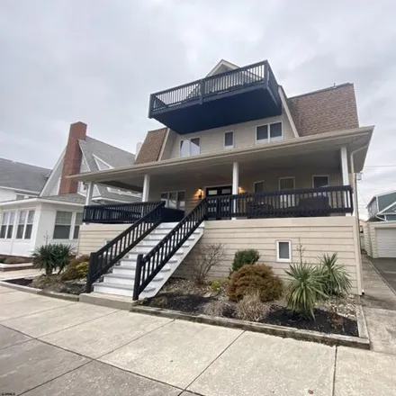 Rent this 7 bed house on 142 Stratford Place in Ventnor City, NJ 08406