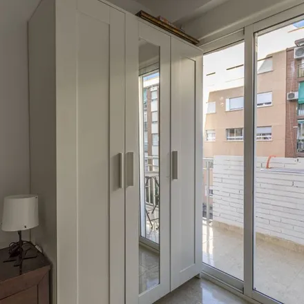 Image 4 - Carrer del Poeta Mas i Ros, 46021 Valencia, Spain - Apartment for rent