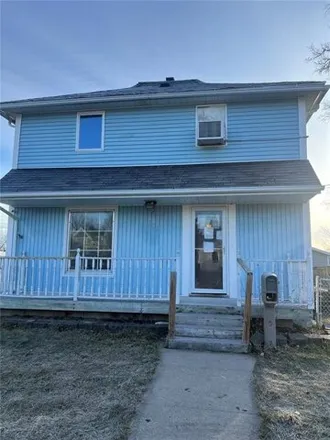 Buy this 4 bed house on 320 East 12th Street in Vinton, IA 52349