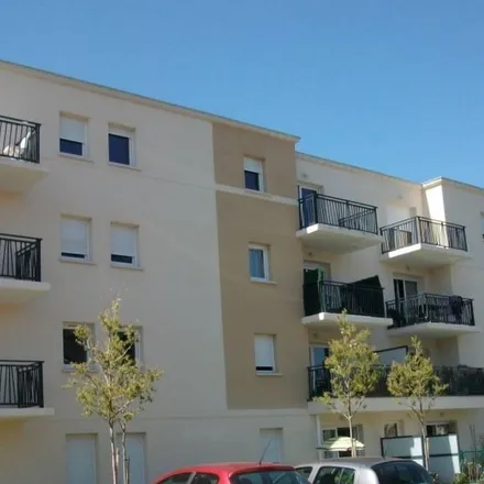 Rent this 3 bed apartment on Rue de Gillier in 26100 Romans-sur-Isère, France