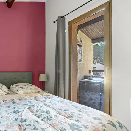 Image 6 - Roquebrune-sur-Argens, Var, France - Apartment for rent