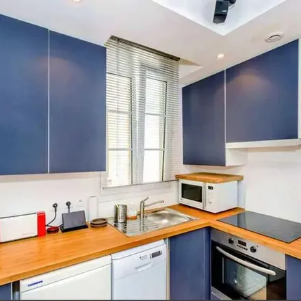 Image 5 - 7 Rue Rossini, 75009 Paris, France - Apartment for rent