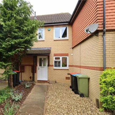 Buy this 2 bed townhouse on Pettingrew Close in Fenny Stratford, MK7 7LN