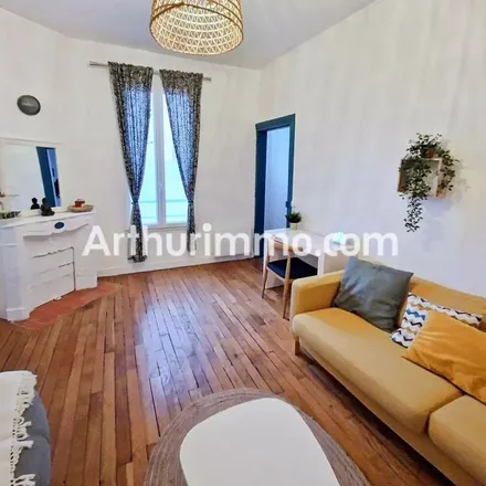 Rent this 3 bed apartment on 16 All du Domaine de la Pomponnette in 77400 Pomponne, France