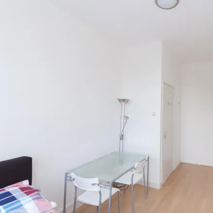 Rent this 5 bed room on Honingerdijk 95A in 3063 AL Rotterdam, Netherlands