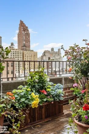 Image 5 - 170 West 76th Street, New York, NY 10023, USA - Apartment for sale