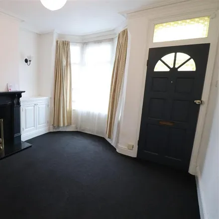 Image 5 - Milligan Road, Leicester, LE2 8FG, United Kingdom - Townhouse for rent