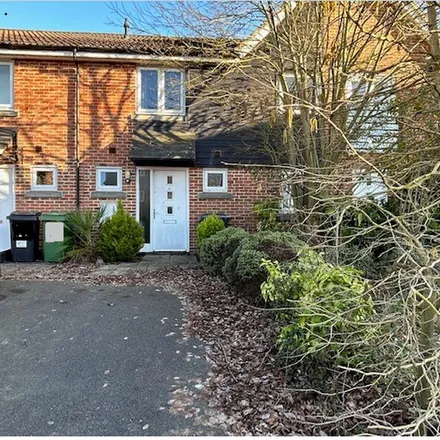 Image 5 - Egerton Drive, Basingstoke, RG24 9FG, United Kingdom - Townhouse for rent