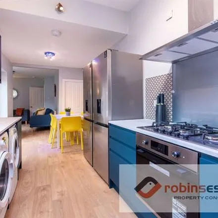 Image 2 - 33 Balfour Road, Nottingham, NG7 1NY, United Kingdom - Duplex for rent