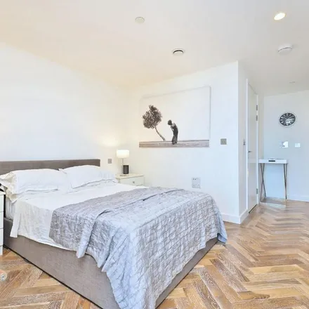 Rent this 1 bed apartment on Eagle Point in 161 City Road, London