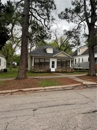 Buy this 2 bed house on 2419 South J Street in Fort Smith, AR 72901