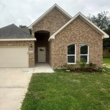 Buy this 3 bed house on 10851 Deaf Smith Street in La Porte, TX 77571
