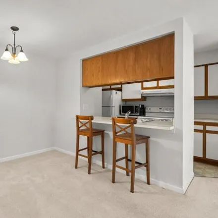 Image 7 - 9868-9888 Hellingly Place, Montgomery Village, MD 29877, USA - Condo for rent
