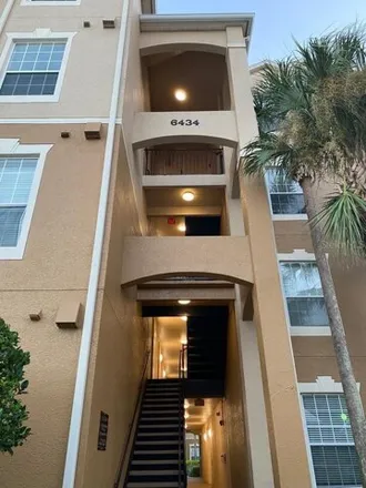 Buy this 2 bed condo on 6431 Cava Alta Drive in MetroWest, Orlando