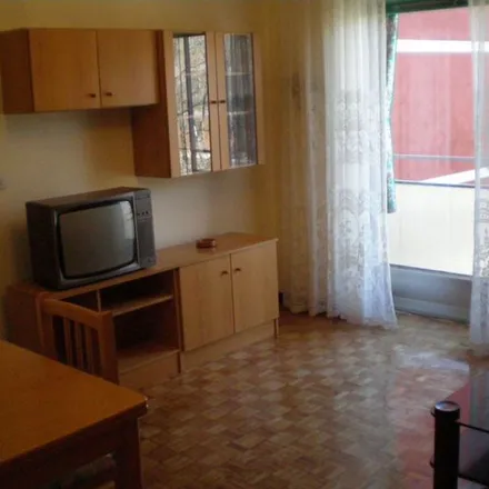 Rent this 2 bed apartment on Calle de la Cañada in 39, 28030 Madrid