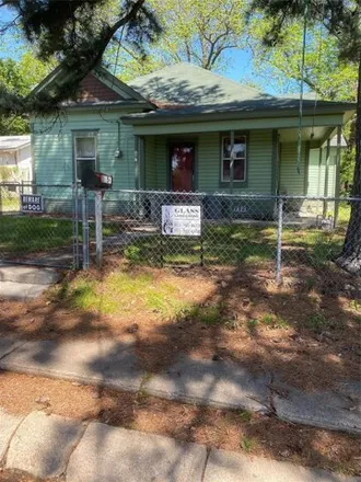 Buy this 3 bed house on 1760 Maple Avenue in Paris, TX 75460