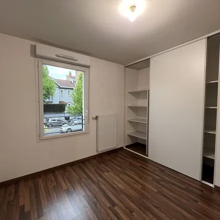 Rent this 3 bed apartment on Boulevard Jacques Bingen in 63000 Clermont-Ferrand, France