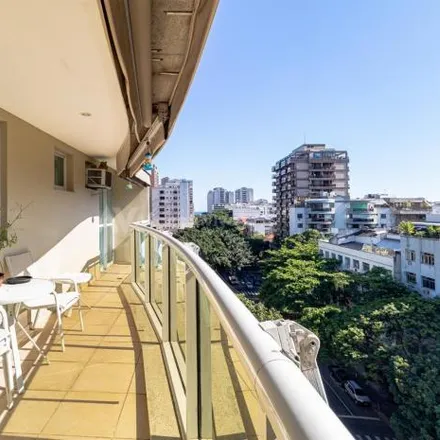 Buy this 2 bed apartment on Avenida Bartolomeu Mitre in Leblon, Rio de Janeiro - RJ