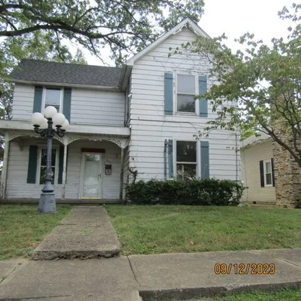 Buy this 3 bed house on 229 South Mill Street in Harrisburg, IL 62946