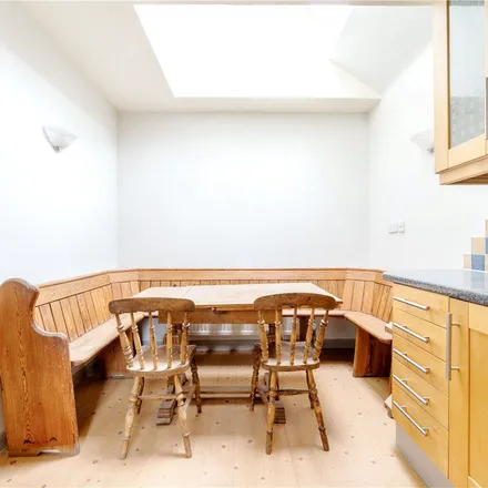 Rent this 4 bed apartment on Sydney Mews in Bath, BA2 4ED