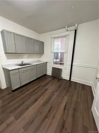 Image 6 - 50 Van Cortlandt Park Avenue, City of Yonkers, NY 10701, USA - Townhouse for rent