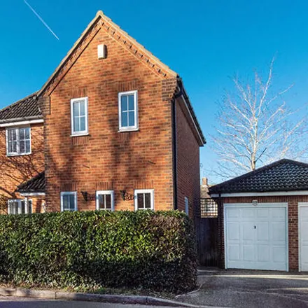 Buy this 3 bed house on Kingsley Court in Welwyn Garden City, AL7 4HZ