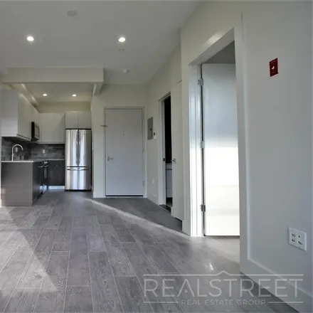 Image 4 - 2515 Bedford Avenue, New York, NY 11226, USA - House for rent