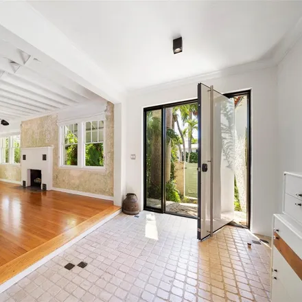 Image 2 - 3404 Garden Avenue, Miami Beach, FL 33140, USA - House for rent