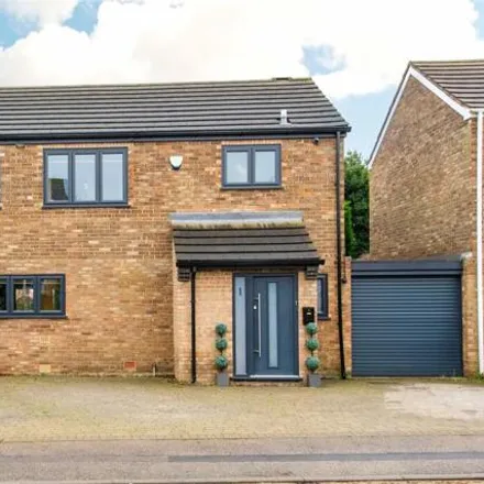 Buy this 5 bed house on Mansel Close in Cosgrove, MK19 7JQ