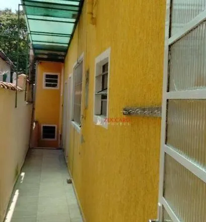 Rent this 3 bed house on Rua Padre Roberto Landell de Moura in Morros, Guarulhos - SP