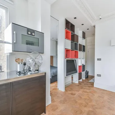 Rent this 1 bed apartment on 22 Ovington Gardens in London, SW3 1LZ